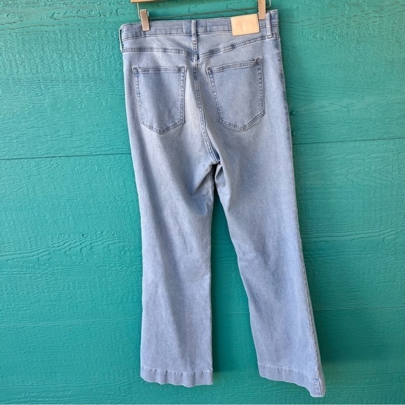 EVERLANE THE HIGH RISE FLARE JEAN IN FOG SIZE 32 - Picture 6 of 13